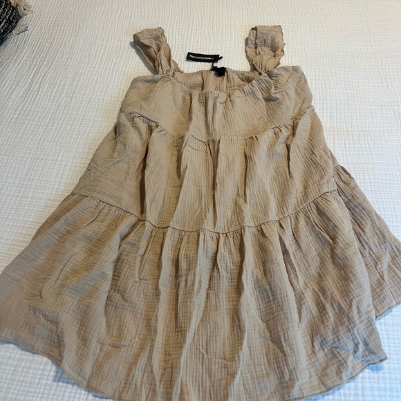 Textured tiered shift dress - Pretty Little Things 💕 - Picture 2 of 4